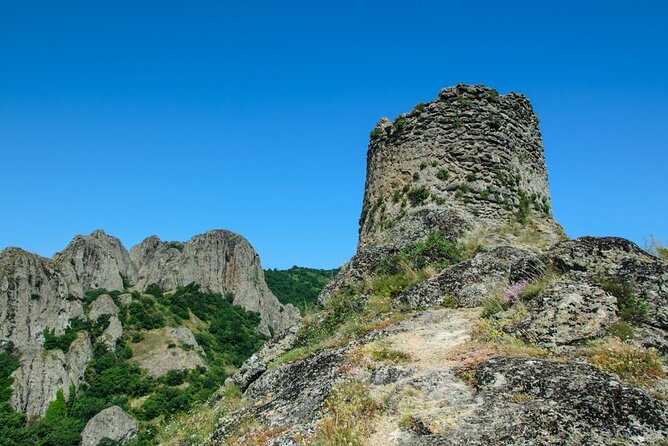 1 day hiking in Birtvisi Canyon from Tbilisi - Deda-tsikhe: a smart pause on the way