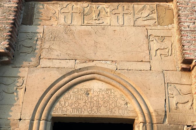 1-Day Trip to David Gareja Monastery with Rainbow Hills & Sighnaghi from Tbilisi - Rainbow Hills: the 30 to 40 minute color break