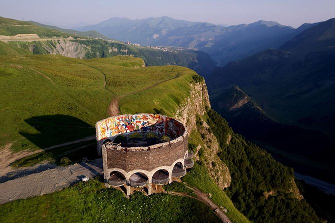 3-Day Hiking Group Tour in Kazbegi - Getting from place to place: minivan plus local 4x4s