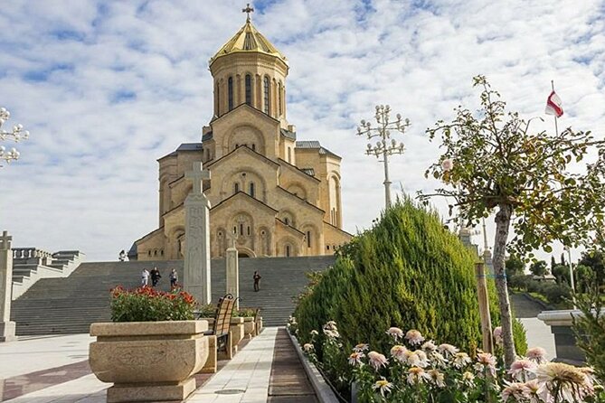 8-Day All About Georgia Tbilisi Guided Tour with Accommodation - Kazbegi Day Trip: Ananuri Fortresses, Gudauri Views, Friendship Arch, and the Jeep to Gergeti