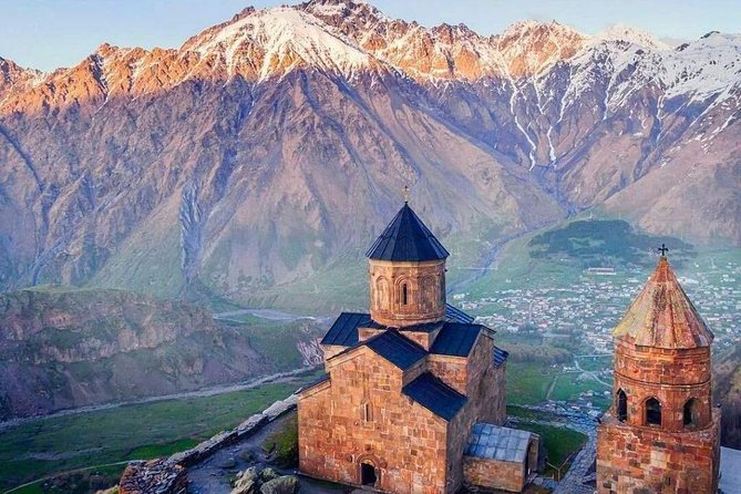 Adventure in Caucasus – Private Tour to Jinvali, Ananuri, Gudauri, Kazbegi - Hotel Pickup and Private Transportation: Why It Matters