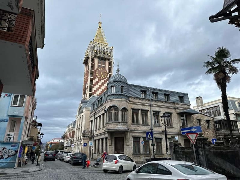 BATUMI: Private, Walking Tour + Tasting of Georgian Wines - The 3-hour old Batumi walk: photo stops and guided storytelling