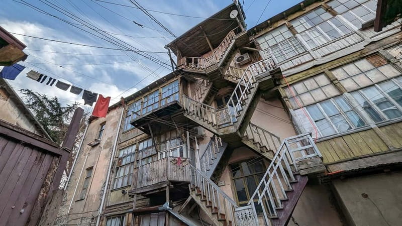 Beyond the Old City: Tbilisi's Hidden Gems Walking Tour - Beyond the Old City: why this route tells Tbilisi’s real story
