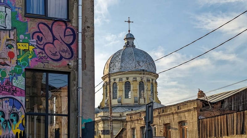 Beyond the Old City: Tbilisi's Hidden Gems Walking Tour - Backstreets, gardens, and the kind of stories that change how you look
