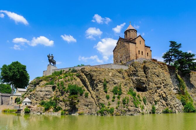 City tour Tbilisi on red bus - Key things to know before you ride the Red Line Red Bus
