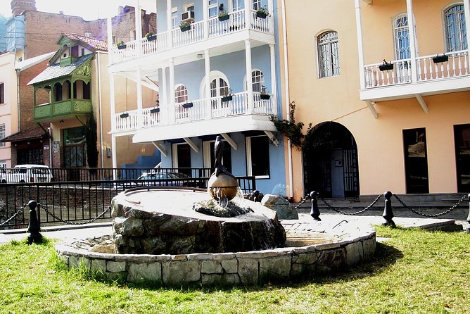 Classic Tbilisi Walking Tour - Lower and Upper Betlemi Churches, Plus the Ateshgah Fire Temple Remains