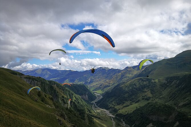 Cloudbase Paragliding in Gudauri, Georgia - From Pickup to Launch: How the 30-Minute Block Usually Works