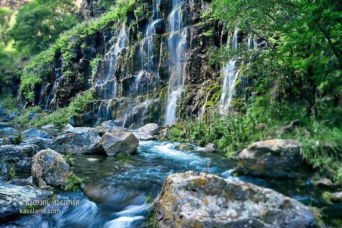 Dashbashi Canyon. The village of Asureti and Didgori monument. - Who should book this tour (and who might not love it)