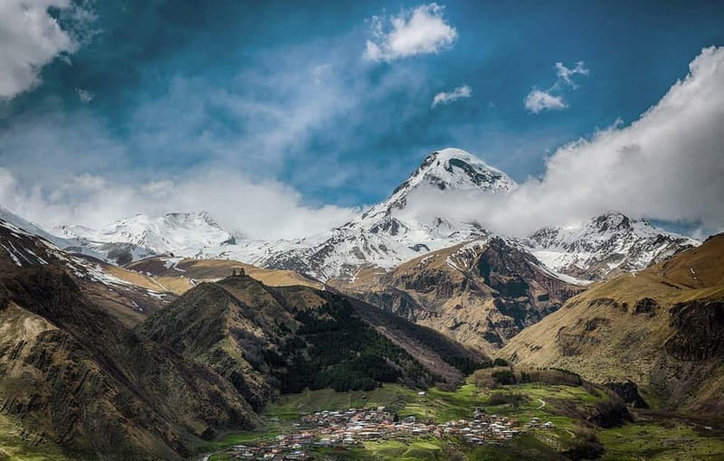 Day Trip To Kazbegi, Gudauri, Ananuri (From Tbilisi) - Ananuri Fortress: 16th-century Georgia in a guided visit