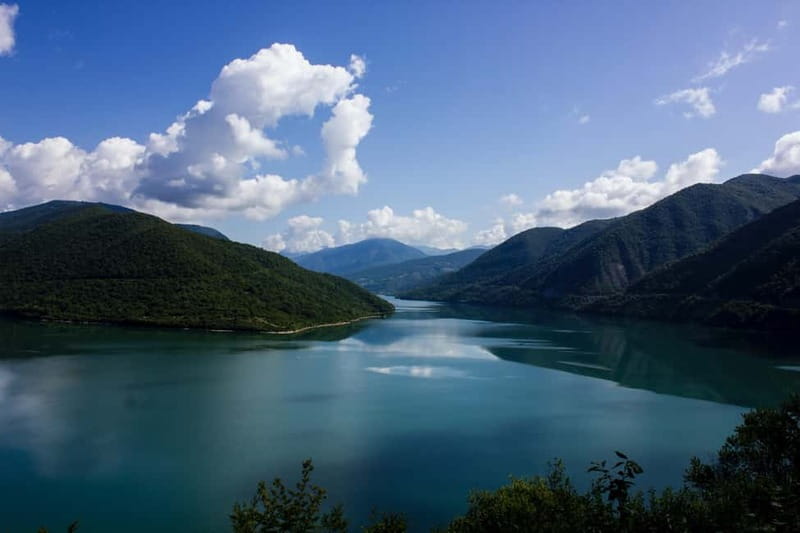 From Tbilisi: Ananuri Fortress and Kazbegi Day Trip - Stepantsminda: A Quick Mountain Town Pause Before Gergeti