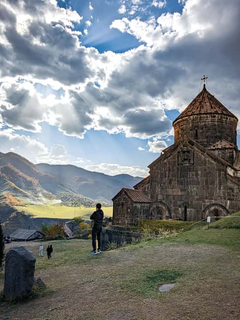 From Tbilisi: Day Trip to Armenia with Homemade Lunch - The van schedule, border breaks, and comfort you should plan for