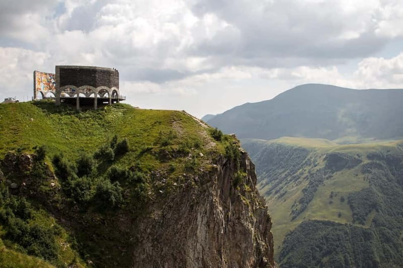 From Tbilisi; Georgian Military Road,Ananuri-Gudauri-Kazbegi - Stepantsminda, Mount Kazbegi (5033 m), and the Gergeti Trinity Church Finish