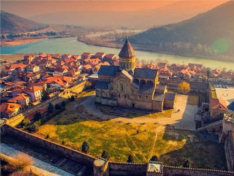 From Tbilisi: Gori and Uplistsikhe Group Tour - Gori Castle: medieval power above the town