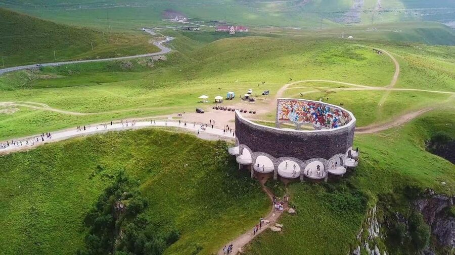 From Tbilisi: Kazbegi, Gudauri & Gergeti Group Day Tour - Key Highlights at a Glance