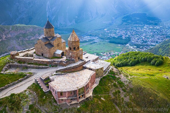 Full Day Kazbegi Guided Tour in Georgia - Pasanauri Lunch Break: Khinkali Country Food Without the Guesswork