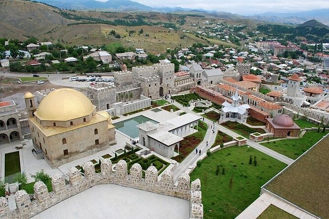 Full Day Private Tour in Vardzia, Rabati and Borjomi with Guide - Stop 1: Vardzia Cave City, churches, and the kind of views you pause for