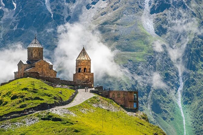 Full-day Tour in Tbilisi, Anauri, Gudauri, and Kazbegi - Stop 1: Zhinvali Water Reservoir and Georgia’s power story
