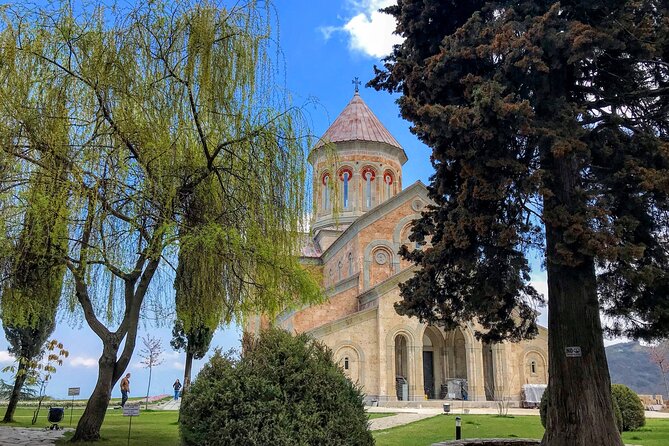 Grand tour to Kakheti for wine lovers: Telavi-Kvareli-Sighnaghi - Kvareli and Tunnel Winery Khareba: learning winemaking and tasting at your own pace