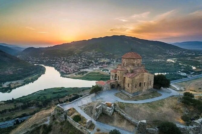 Group Day Tour of Mtskheta,Jvari,Samtavro - A fast 3 to 4 hours: seeing Mtskheta the easy way