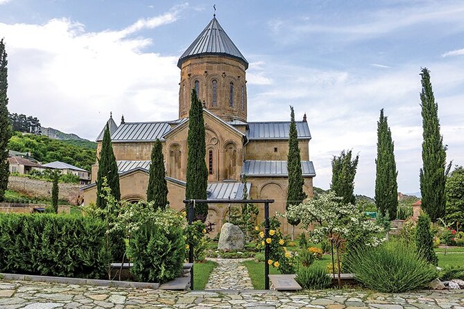 Group Day Tour of Mtskheta,Jvari,Samtavro - Stop 3, Samtavro Church: frescoes, stonework, and the tomb of Mirian III
