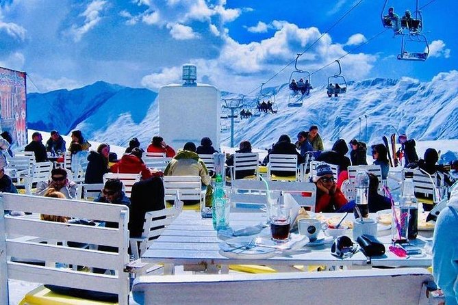 Gudauri ski tour (Group Tour) - Stop 2: Ananuri Fortress and the 17th-century Assumption Church