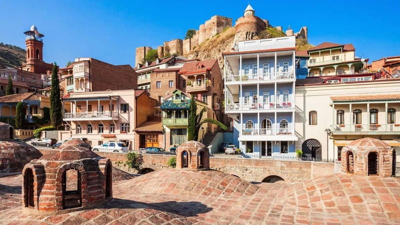 Historical walking tour of Tbilisi - Abanotubani sulfur baths and why Tbilisi feels like Tbilisi here