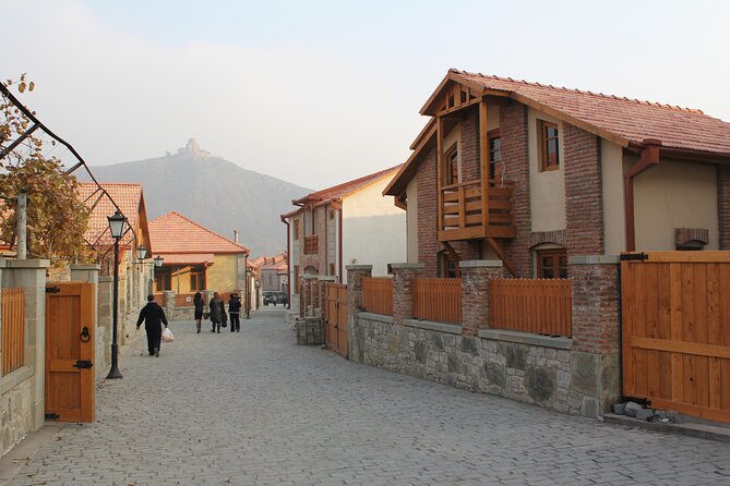 Jvari Monastery, Ananuri, Gudauri, Kazbegi Group & Private Tour - Stop 3: Pasanauri lunch stop for real Georgian food