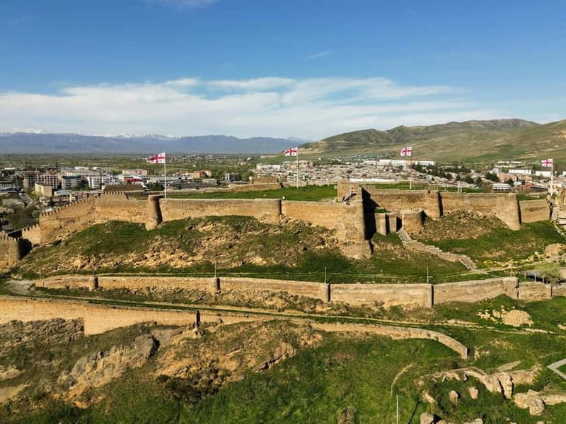 Jvari, Mtskheta, Gori & Uplistsikhe tour from Kutaisi - The guiding factor: what Saba’s praised for, and what you should expect