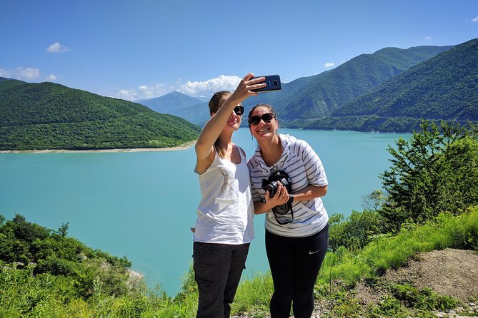 Kazbegi Adventure Day Trip - Hike to Gveleti waterfall plus Gergeti, Ananuri - The 9:00 am start: how the day begins in Tbilisi