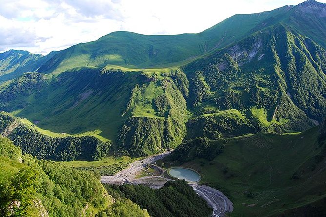 Kazbegi Adventure - Private Day Trip From Tbilisi with a Dinner + Masterclass - Zhinvali area and Ananuri Fortress, where power meets water