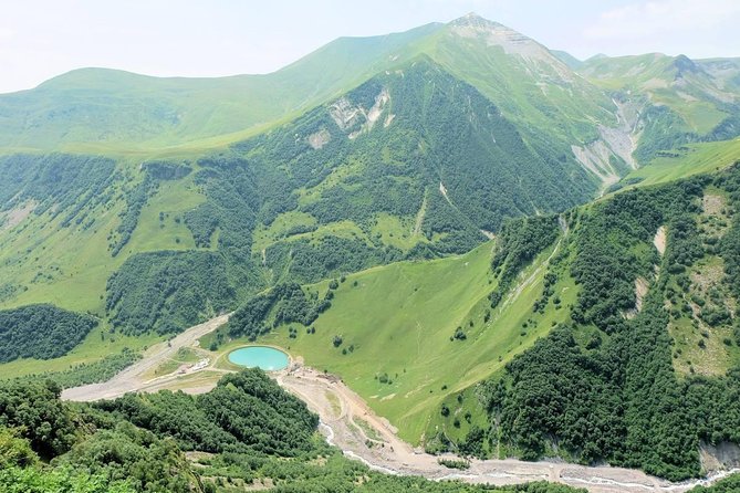 Kazbegi-Ananuri-Gergeti Private Tour - Price and value, what $58.33 per person really gets you