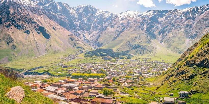 Kazbegi and Gudauri Mountain Area Private Tour From Tbilisi - Ananuri Fortress on the Aragvi River: 17th-Century Walls With Wide Views (45 Minutes)