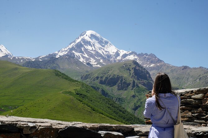 Kazbegi and Khinkali - the ultimate mountain experience tour - Gudauri free time: ski, paragliding, or just take the mountain slow