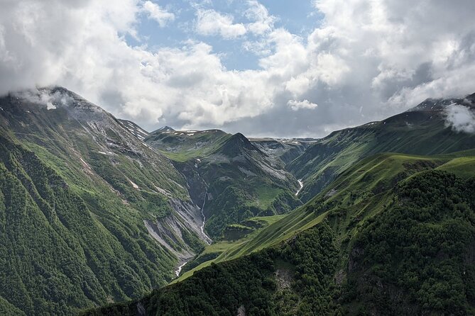 Kazbegi Gudauri and Ananuri Mountains Private Day Trip - Ananuri Fortress Complex: A Stop With Real Stone-and-River Character