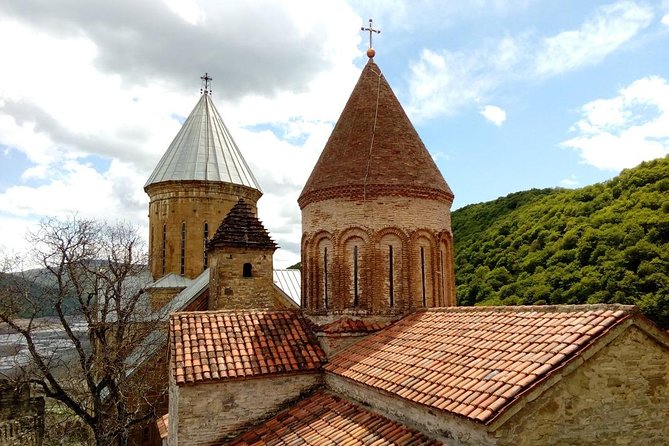 KAZBEGI & GUDAURI Day Tour from Kutaisi - Starting at 7:00 am: A Long Day With Real Timing