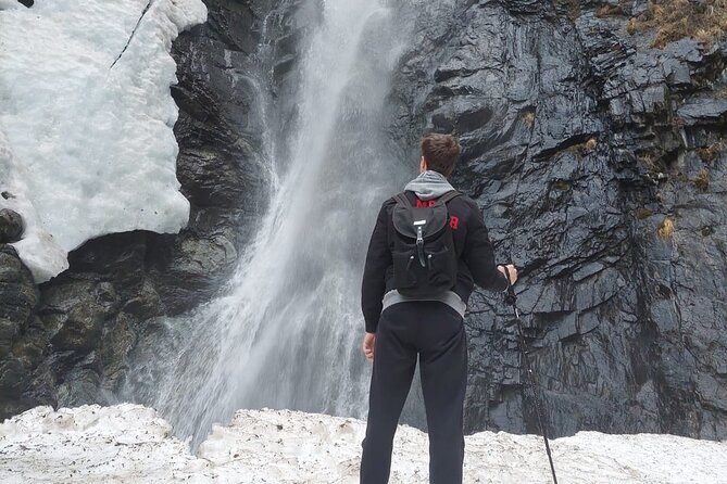 Kazbegi:Hiking to Gveleti Waterfall - Stop 1: the Rooms Kazbegi handshake and quick start