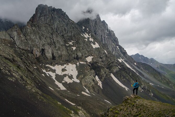 Kazbegi - One Day Trekking Private Tour to Chaukhi Pass 3341 m - Quick hits for Chaukhi Pass from Juta