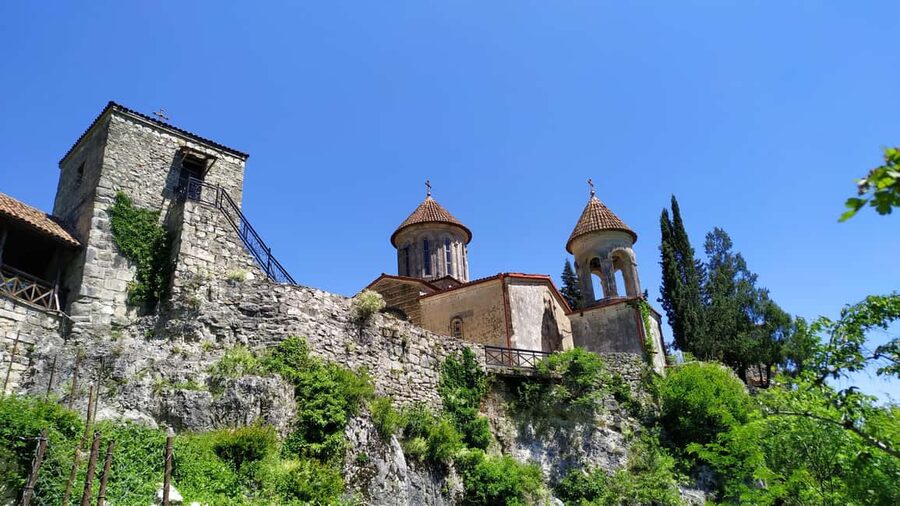 Kutaisi: Bagrati, Gelati, & Motsameta Monastery Guided Tour - How the Guide Driver and Private Group Changes the Day
