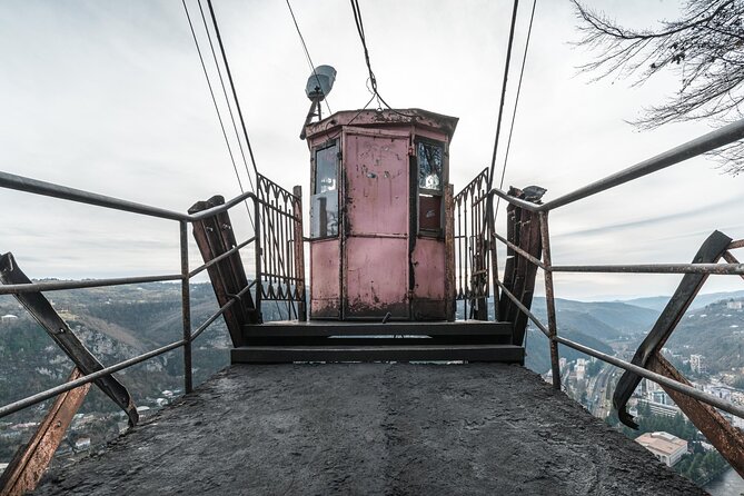 Kutaisi:Chiatura Tour with Katskhi Pillar & Cable Car Experience - Central Cable Car Station and the viewpoint payoff