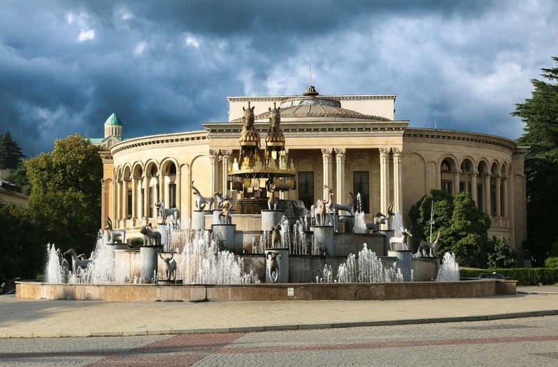 Kutaisi: Cultural Walking Tour - Why Kutaisi makes more sense as a walking story
