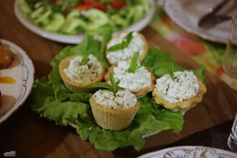 KUTAISI Family Feast: Experience Georgian Hospitality - Wine at the table: homemade Georgia, not just a side note