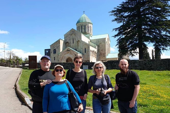 Kutaisi Walking Tour - Pace, fitness, and how to dress for the 1.25 to 2 hour walk