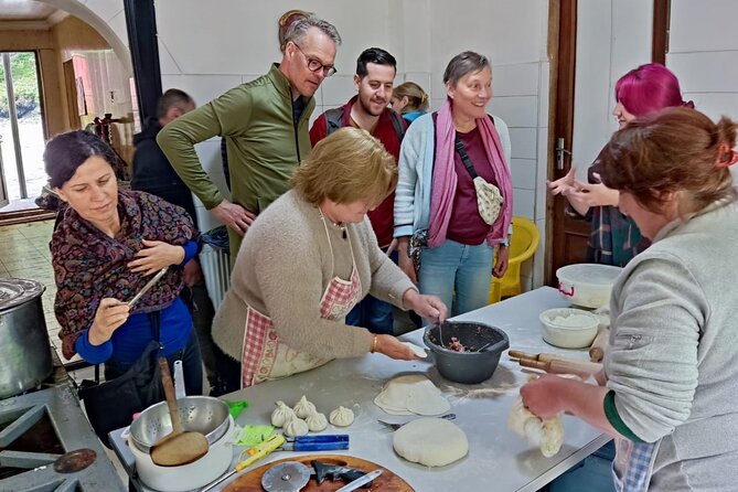 Military Road Marvels: Ananuri, Kazbegi & Khinkali Masterclass - Why the guide makes or breaks a mountain day