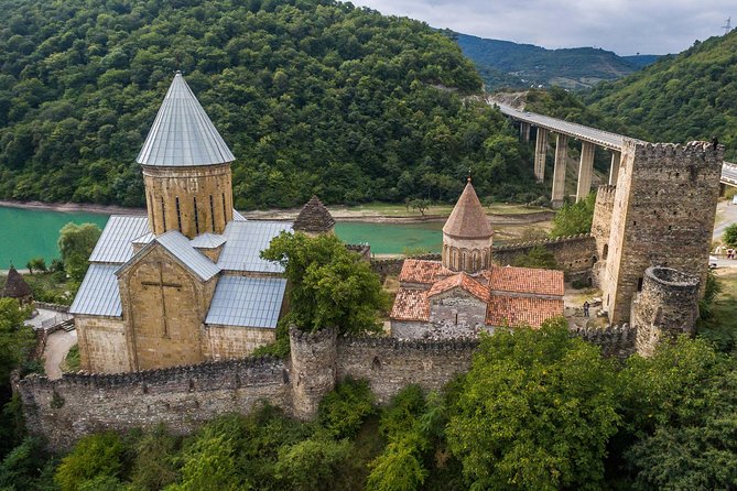 Mtskheta, Ananuri, Gudauri and Kazbegi Full Day Tour from Tbilisi - Gergeti Trinity Church Near Kazbegi: The 2,170 Meter Payoff