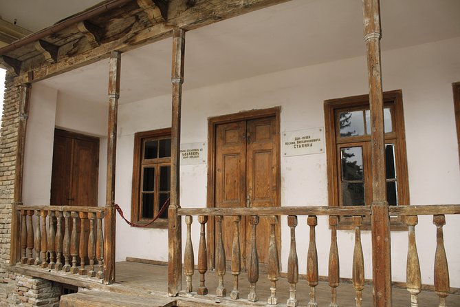 Mtskheta-Gori-Uplistsikhe - Your Guide and Vehicle: What Makes It Feel Personal