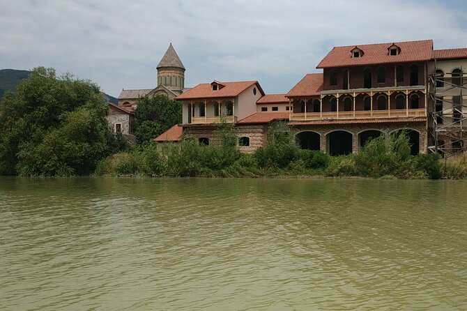 Mtskheta Tour with All UNESCO Sites & Ancient Ruins - Walking Between Stops, Shoes, and Orthodox Church Etiquette