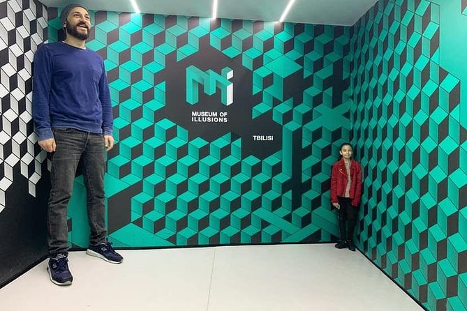 Museum of illusions,Digital Space and Ethnography in Tbilisi - Pickup, private group, and why the group size affects value