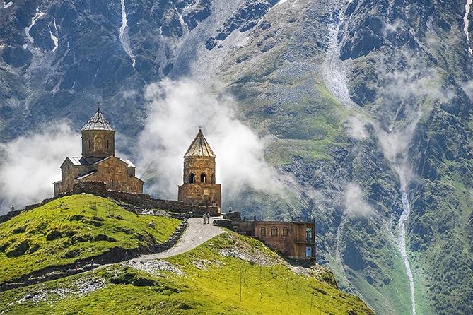 Private 5-Day Tours & Transfers from Tbilisi to Top Georgia Spots - Value and price: what $450 per person really buys