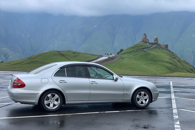 ️Private Full-Day Tour to Mtskheta and Kazbegi(stepantsminda) from Tbilisi - Gergeti Trinity Church at 2,170 Meters, the 4x4 Moment That Makes the Day