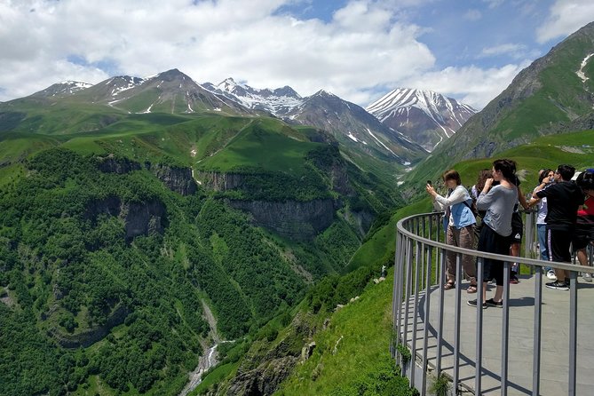 Private Kazbegi Tour: Gergeti, Ananuri & Scenic Views - Stop 1: Zhinvali Water Reservoir and the Blue Lake Legend